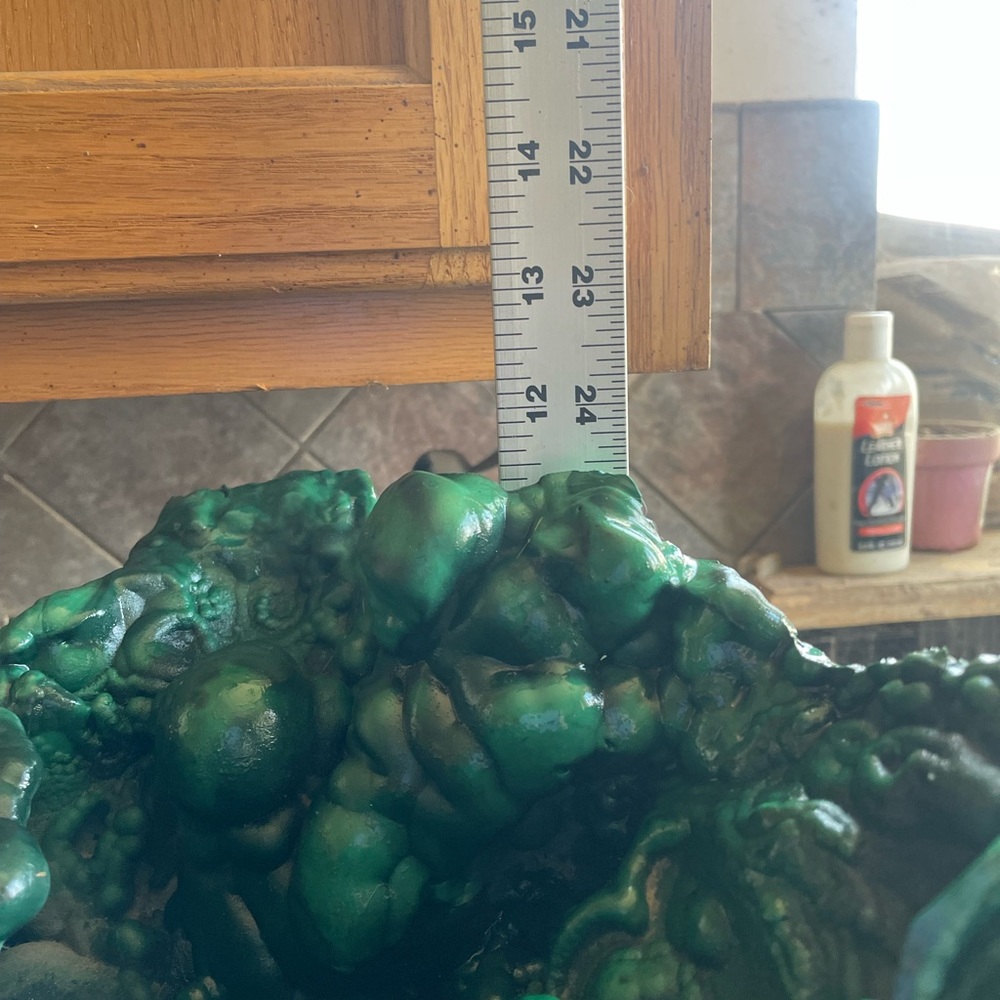 malachite,mineral crystal looks like has a vase like shape to it!One time offer - Picture 10 of 13